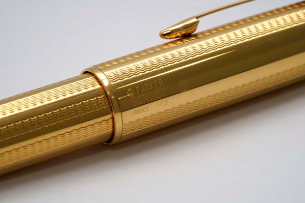 Parker-Sonnet-Premier-Gold-Cascade-3.jpg