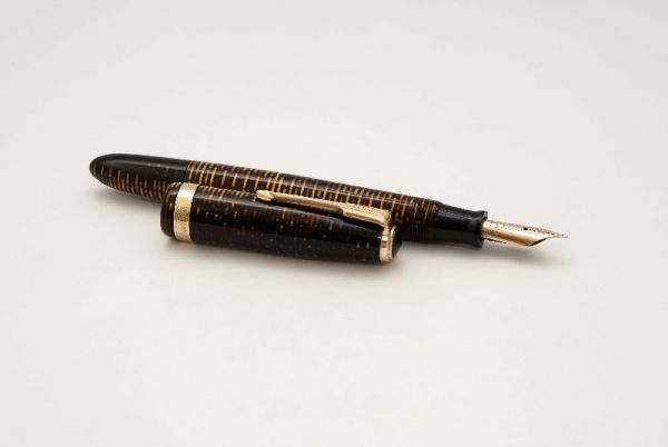Parker-Vacumatic-Golden-Brown-Pearl-4.jpg