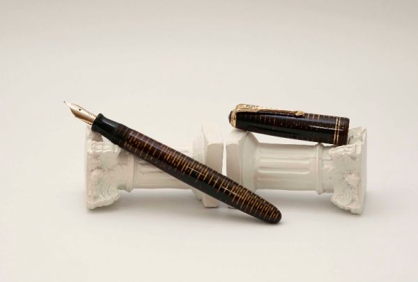 Parker-Vacumatic-Golden-Pearl-Celluloid-1.jpg