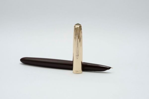 Parker_51_Aerometric_Demi_Burgundy_Gold_Filled_Cap_1.jpg