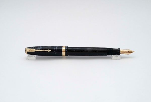 Parker_Vacumatic_Blue_Striped_Celluloid_9.jpg