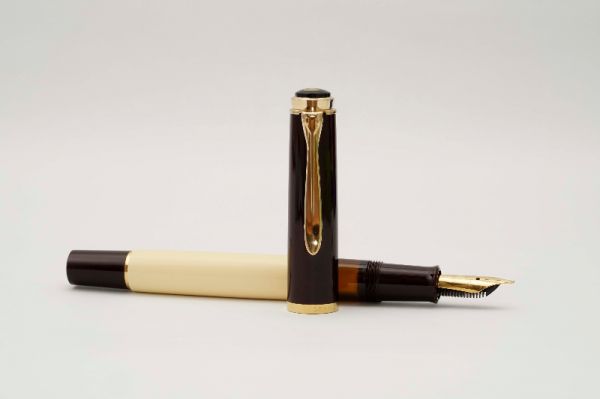 Pelikan-M200-Cafe-Creme-Special-Edition-4.jpg