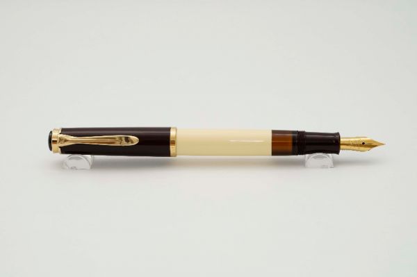 Pelikan-M200-Cafe-Creme-Special-Edition-8.jpg