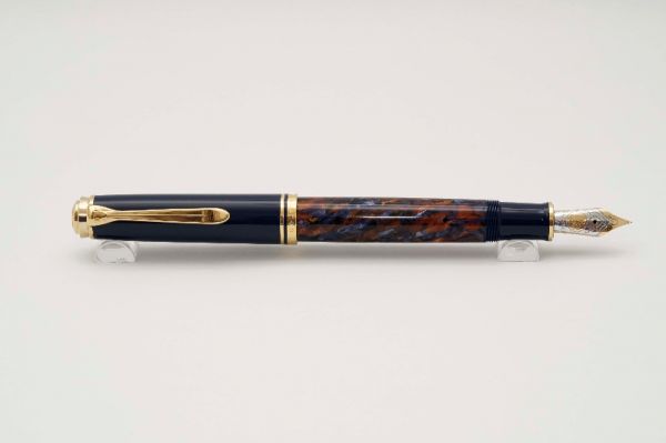 Pelikan-M800-Stone-Garden-Special-Edition-12.jpg