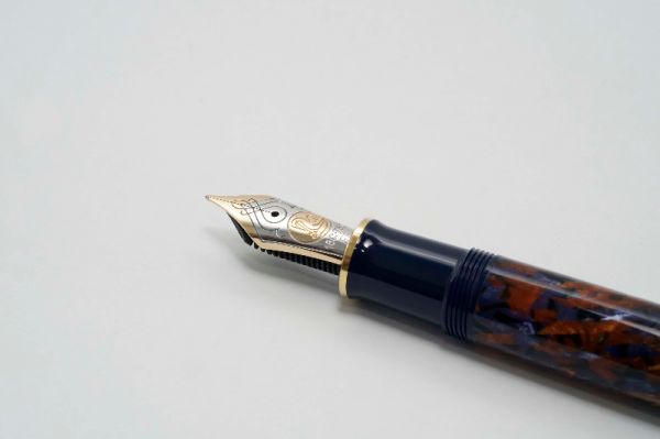 Pelikan-M800-Stone-Garden-Special-Edition-9.jpg
