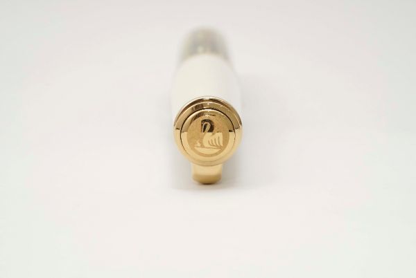 Pelikan-Souveran-M400-White-Tortoise-5.jpg