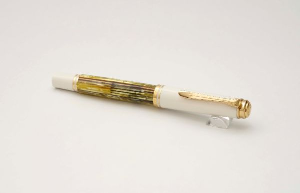 Pelikan-Souveran-M400-White-Tortoise-7.jpg