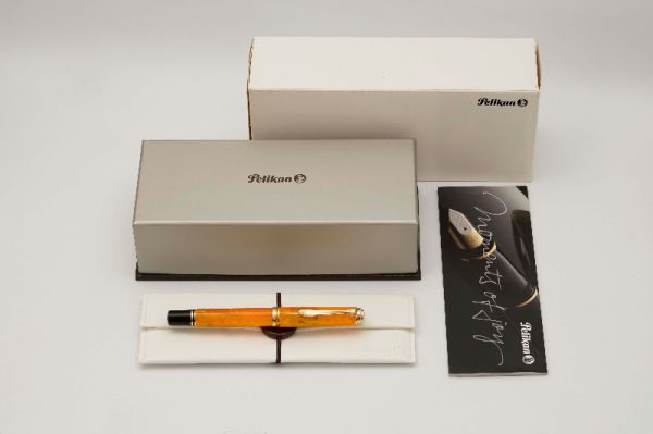 Pelikan-Souveran-M600-Vibrant-Orange-3.jpg