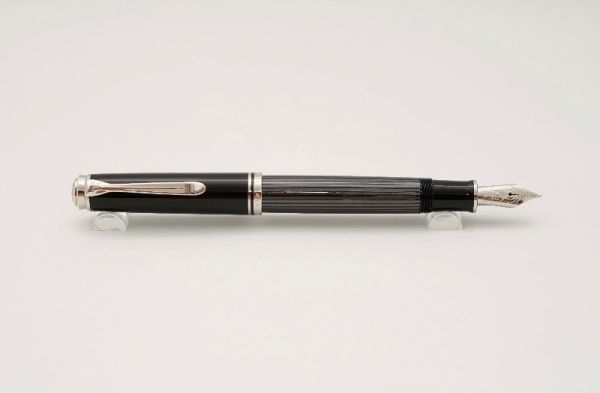 Pelikan-Souveran-M805-Stresemann-Anthracite-10.jpg
