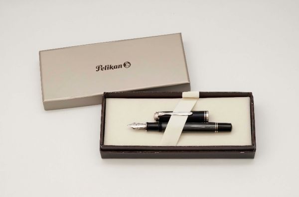 Pelikan-Souveran-M805-Stresemann-Anthracite-2.jpg