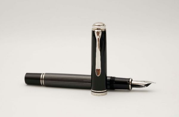 Pelikan-Souveran-M805-Stresemann-Anthracite-3.jpg