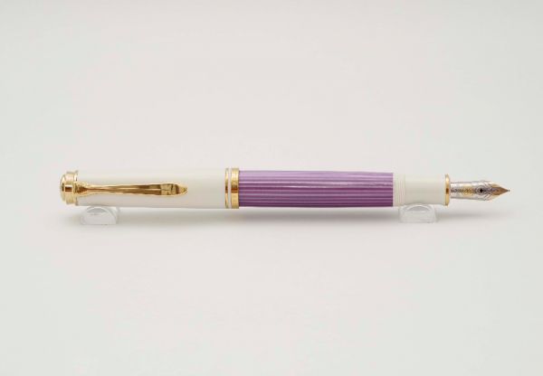 Pelikan-Special-Edition-Souveran-M600-Violet-White-16.jpg