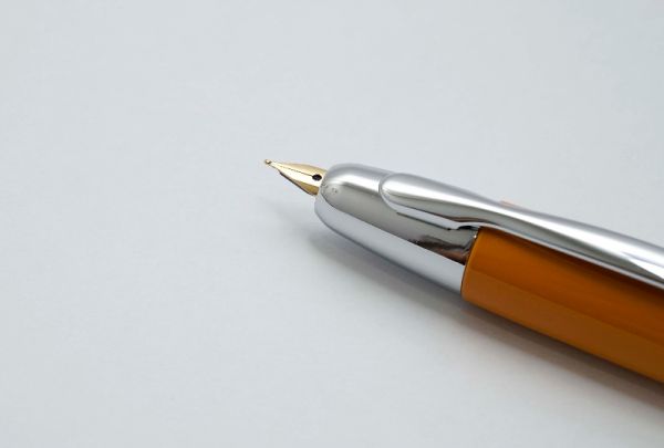 Pilot-Capless-Deep-Yellow-Rhodium-6.jpg