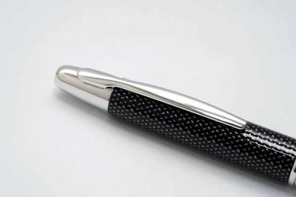 Pilot-Capless-Vanishing-Point-Black-Carbonesque-3.jpg