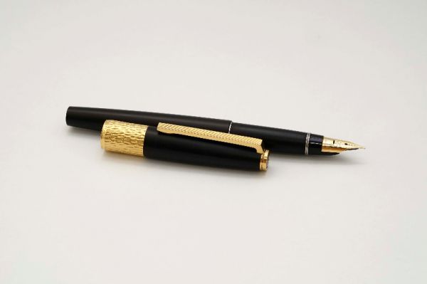Pilot-Custom-Grandee-22K-AGM-3.jpg