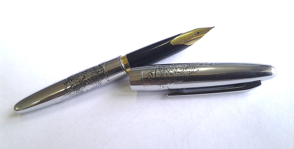 Pilot Custom Silver Dragon Fountain pen (1).jpg