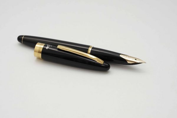 Pilot-Elite-Custom-Black-3.jpg