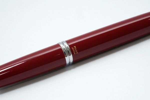 Pilot_Capless_Burgundy_Red_7.jpg