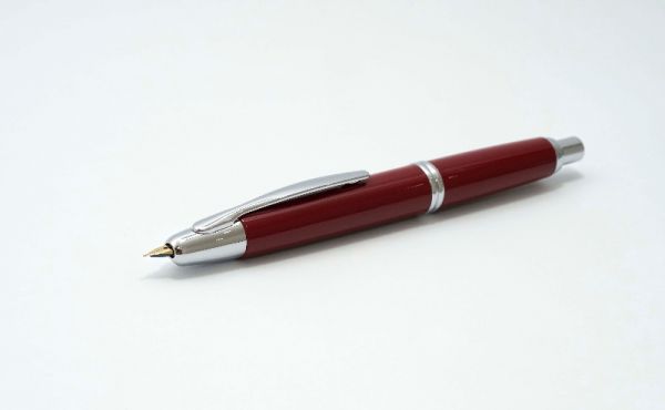 Pilot_Capless_Burgundy_Red_9.jpg