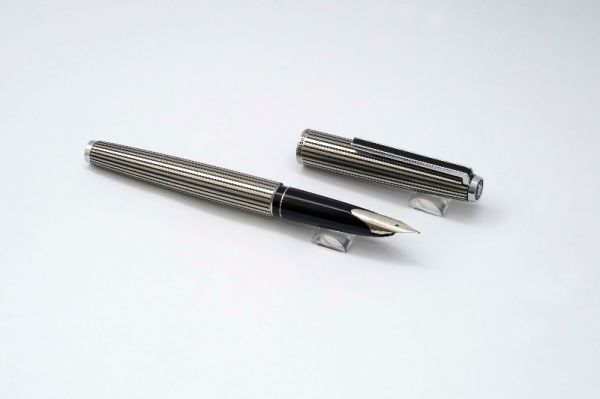 Pilot_Custom_Black_Stripe_Stainless_Steel_7.jpg