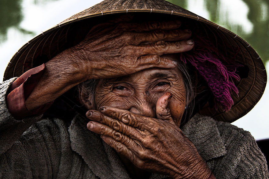 portrait-photography-hidden-smiles-vietnam-rehahn-6.jpg