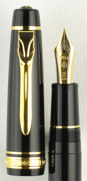 sailor-pro-gear-sigma-black-gold-nib-detail.jpg