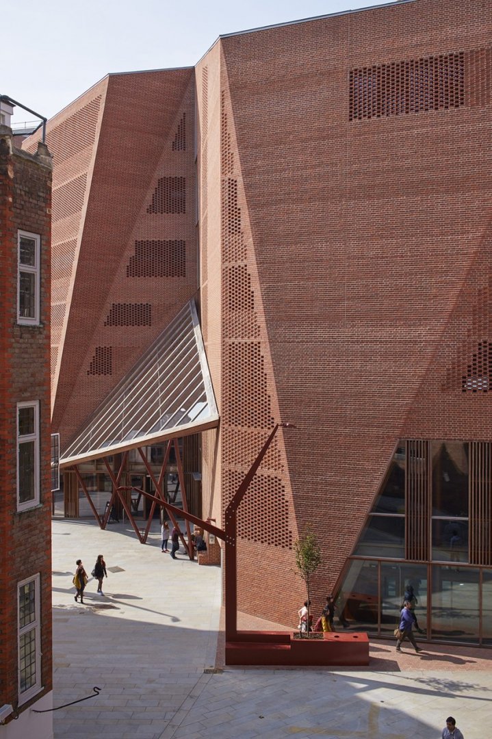 Saw Swee Hock Student Centre_LSE 01.jpg