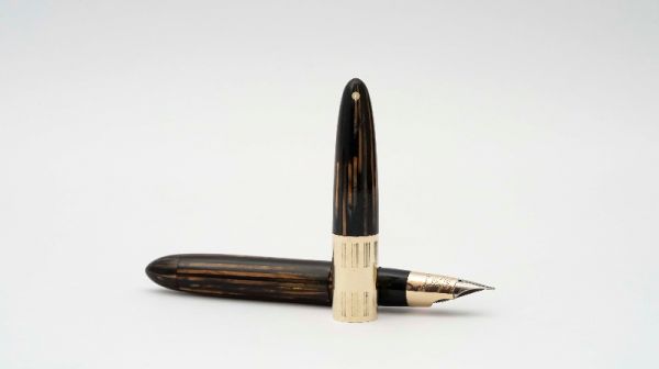 Sheaffer-1250-Lifetime-Tuckaway-Brown-Striated-Vacuum-Filler-2.jpg