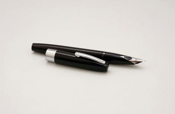 Sheaffer-330-Quasi-Imperial-Black-3.jpg