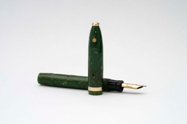 Sheaffer-Balance-Ring-Top-Jade-Green-Lever-Fill-2.jpg