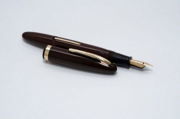 Sheaffer-Craftsman-Admiral-Burgundy-Lever-Fill-3.jpg