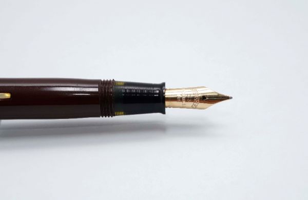 Sheaffer-Craftsman-Admiral-Burgundy-Lever-Fill-7.jpg