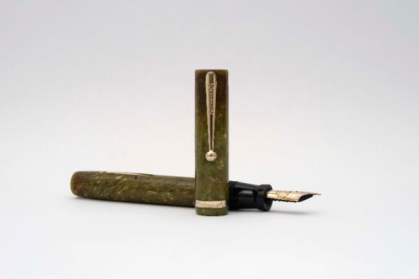 Sheaffer-Flat-Top-Jade-Green-Radite-Celluloid-3.jpg