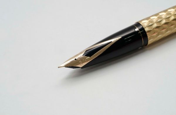 Sheaffer-Imperial-835-Marquetry-Gold-Plated-7.jpg