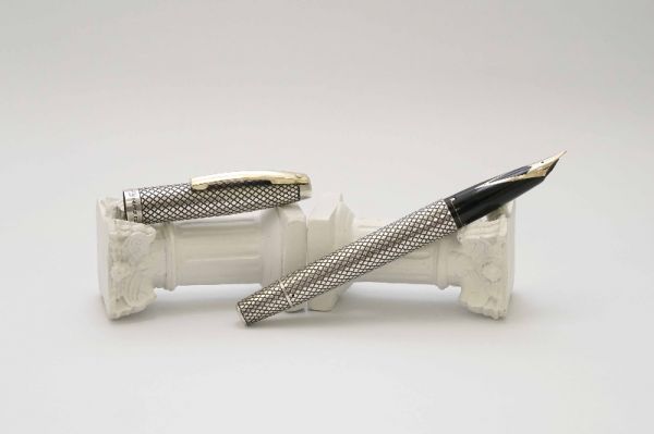 Sheaffer-Imperial-Touchdown-Diamond-Mesh-Sterling-Silver-1.jpg