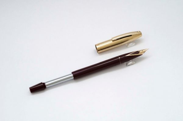 Sheaffer-Imperial-VIII-Touchdown-Burgundy-Gold-Filled-Cap-3.jpg