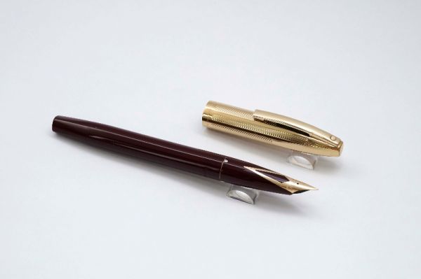 Sheaffer-Imperial-VIII-Touchdown-Burgundy-Gold-Filled-Cap-7.jpg