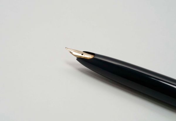 Sheaffer-Lady-630-Brushed-Gold-6.jpg
