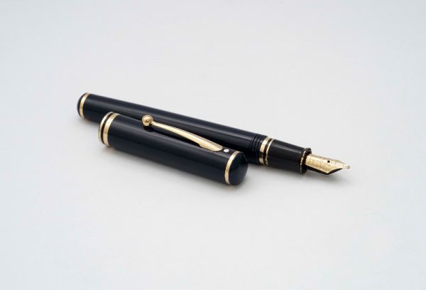 Sheaffer-Levenger-Connaisseur-Blue-4.jpg