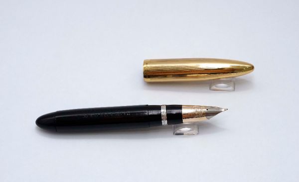Sheaffer-Lifetime-1943-Tuckaway-Gold-Filled-Cap-3.jpg