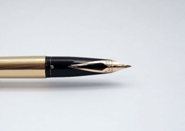 Sheaffer-Lifetime-3000-Gold-Plated-4.jpg