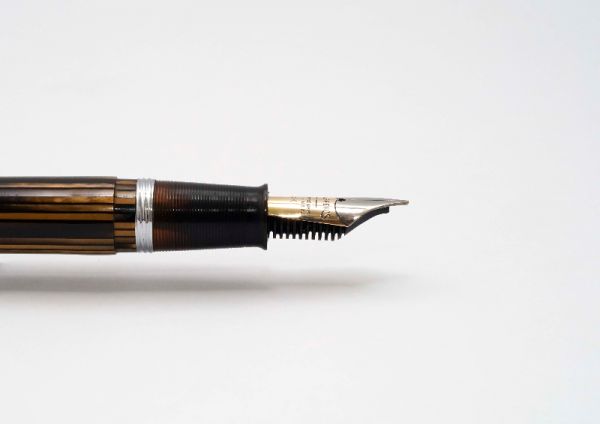 Sheaffer-Lifetime-Golden-Brown-Vacuum-Filler-6.jpg