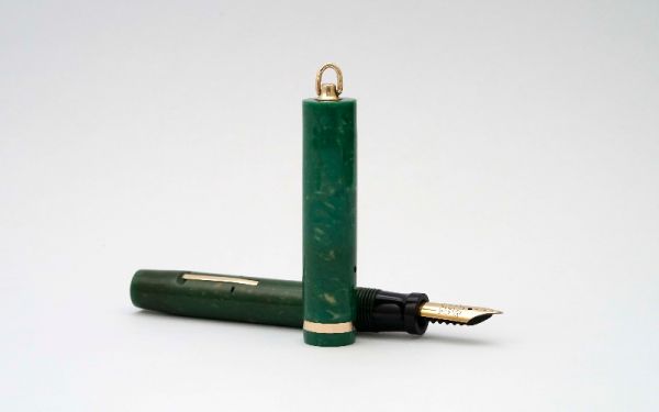 Sheaffer-Lifetime-Ring-Top-Jade-Green-Lever-Fill-2.jpg