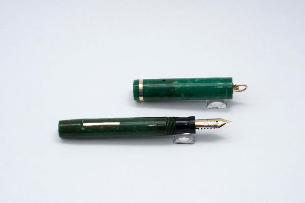 Sheaffer-Lifetime-Ring-Top-Jade-Green-Lever-Fill-3.jpg