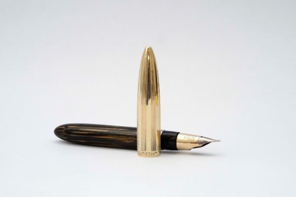 Sheaffer-Lifetime-Tuckaway-Gold-Filled-Cap-&-Brown-Striated-Vacuum-Filler-2.jpg