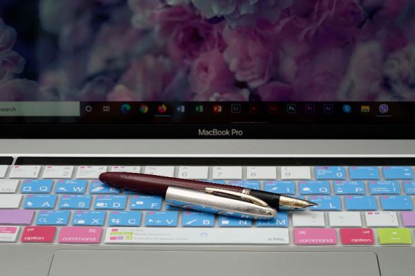 Sheaffer-Snorkel-Sovereign-Burgundy-1.jpg