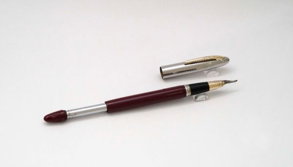 Sheaffer-Snorkel-Sovereign-Burgundy-3.jpg