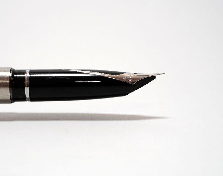 Sheaffer-Targa-1001-Stainless-Steel-4.jpg