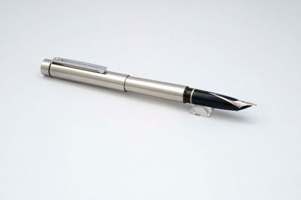 Sheaffer-Targa-1001-Stainless-Steel-7.jpg