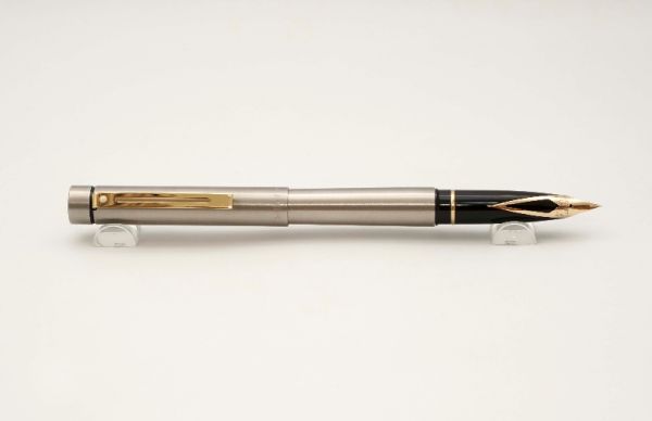 Sheaffer-Targa-1001-XG-Brushed-Stainless-7.jpg